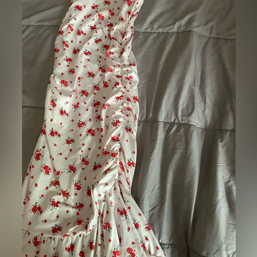 WHITE & RED SUMMER DRESS ❤️🤍 - Picture 5 of 7